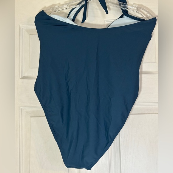 NWT Cupshe swimsuit. - Picture 5 of 10